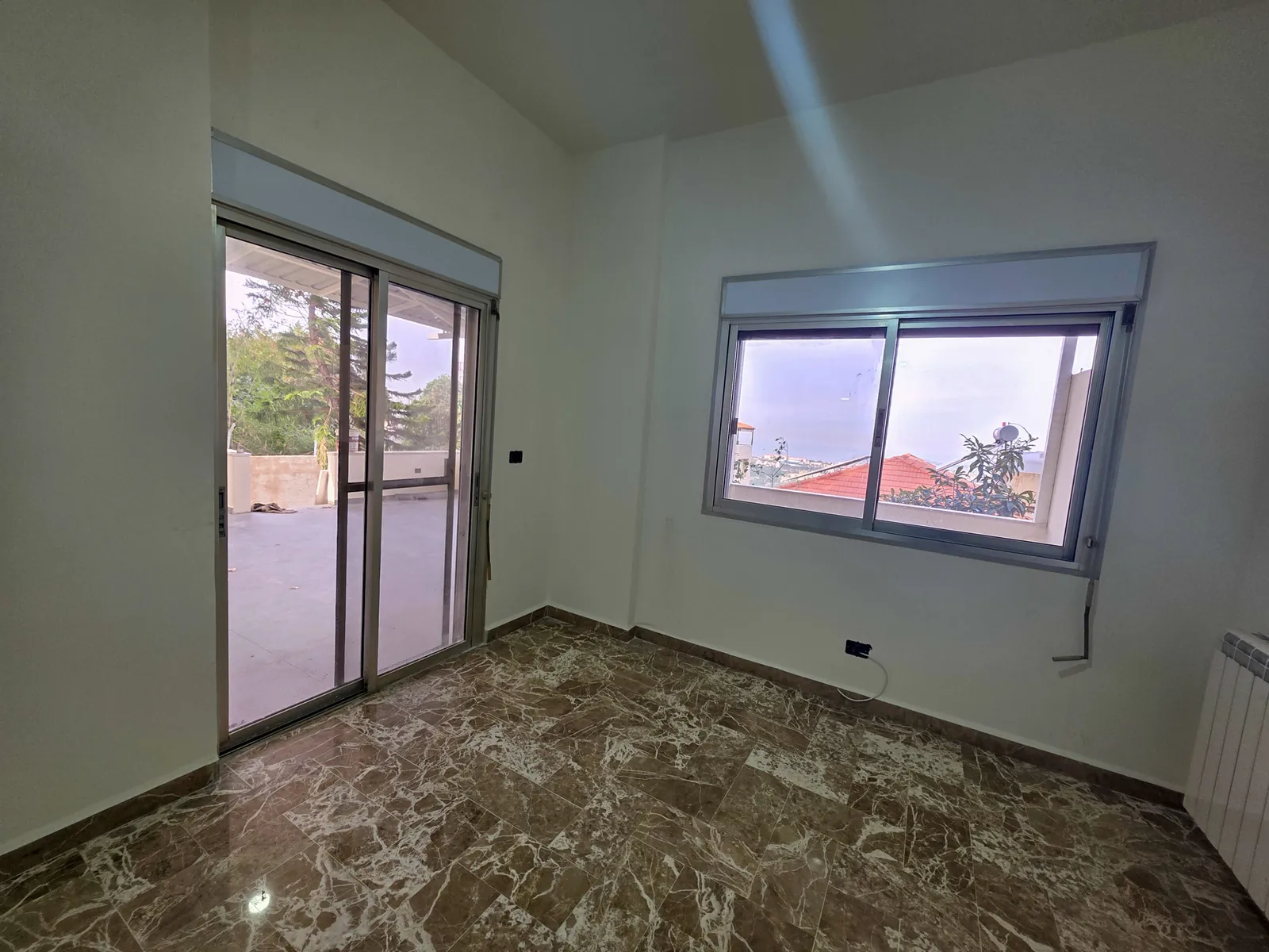 Renovated Apartment in Mazraat Yachouh, Metn with Terrace/Garden — الصورة 4