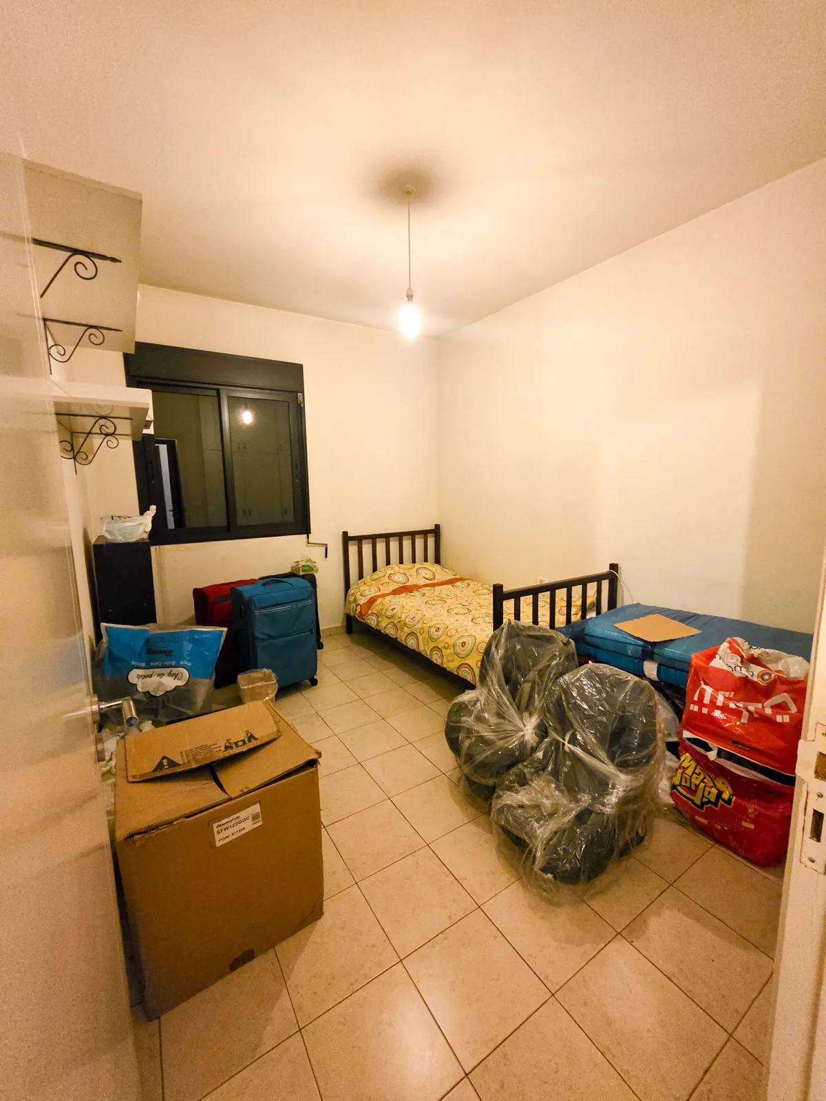 Semi-Furnished 3 Bedroom Apartment in Zalka + Partial View — الصورة 5