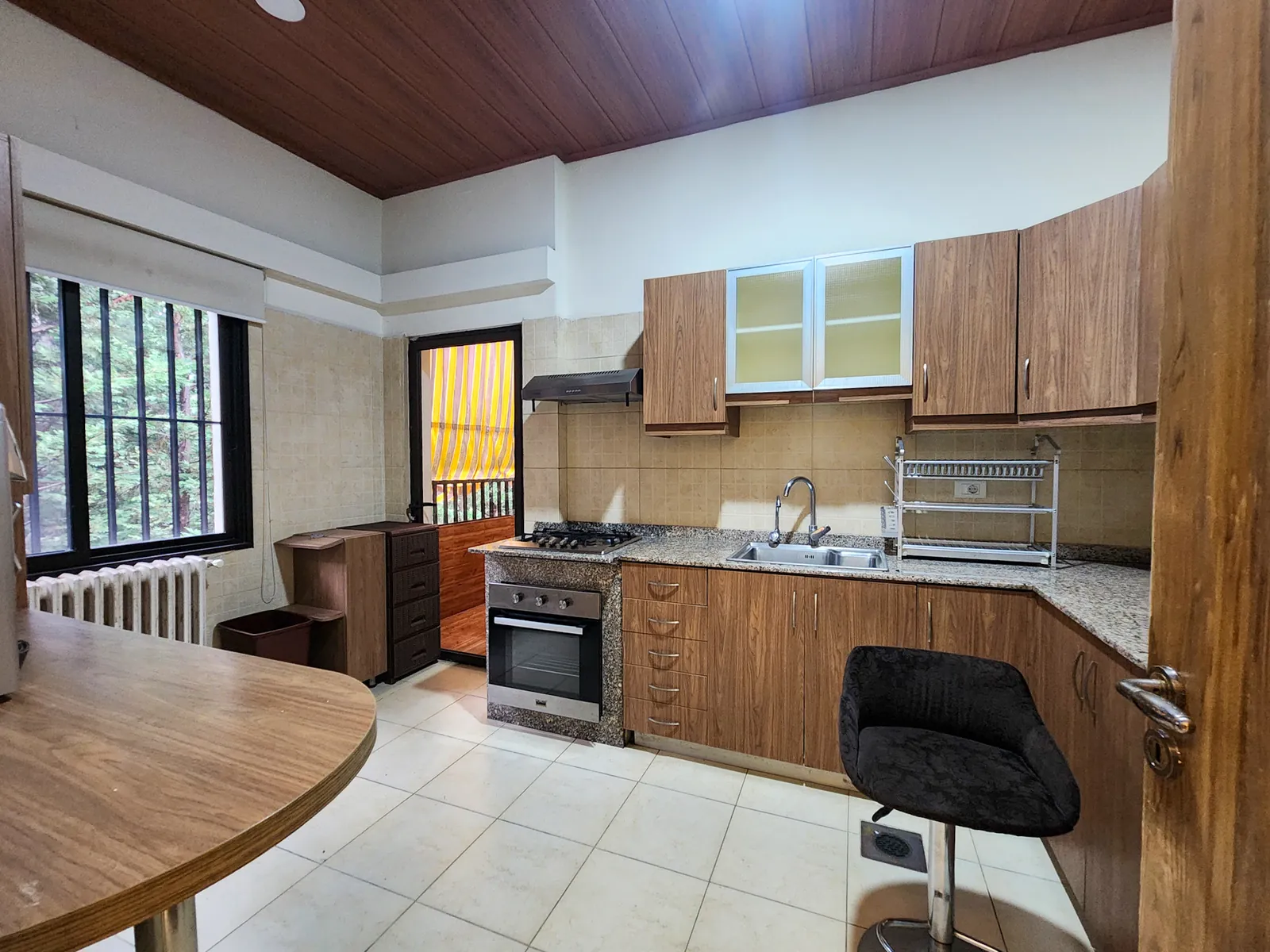 Furnished Apartment in Baabdat, Metn with Mountain View — الصورة 4