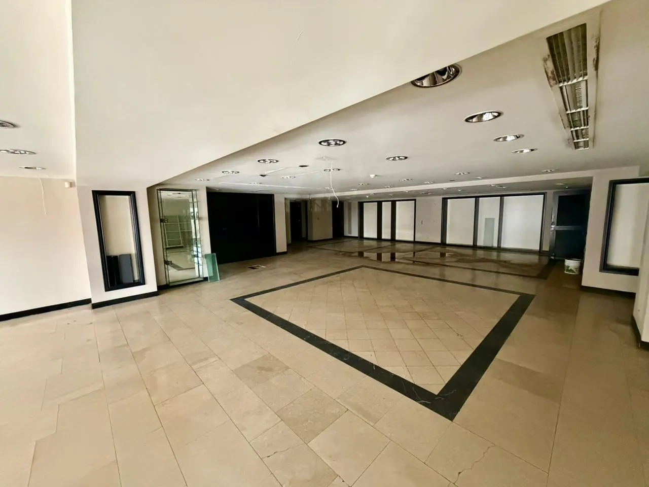 Super-Prime Retail Shop in Kaslik, Keserwan — photo 2