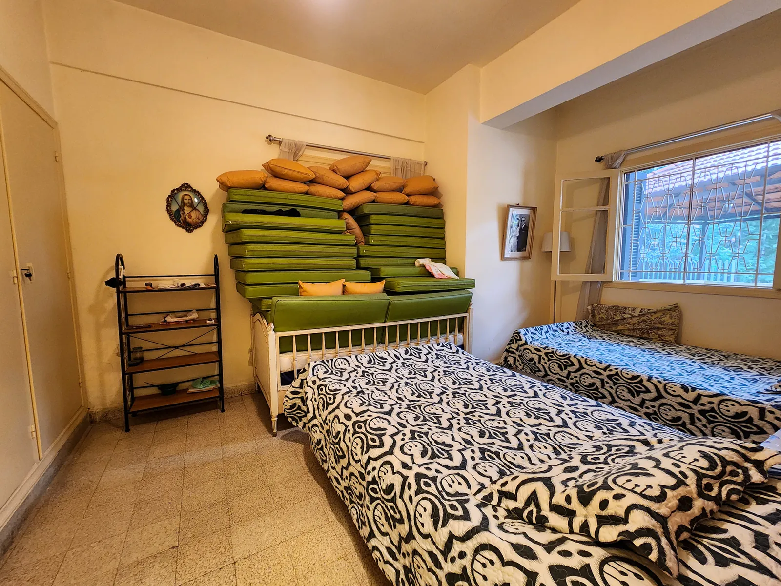 Furnished Apartment in Baabdat with Mountain View + TERRACE — الصورة 4