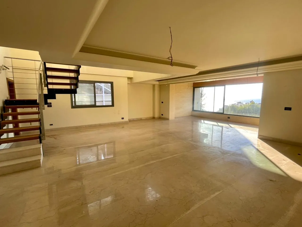 Prime Location Duplex in Kfarhbab, Keserwan with an Amazing View — الصورة 2