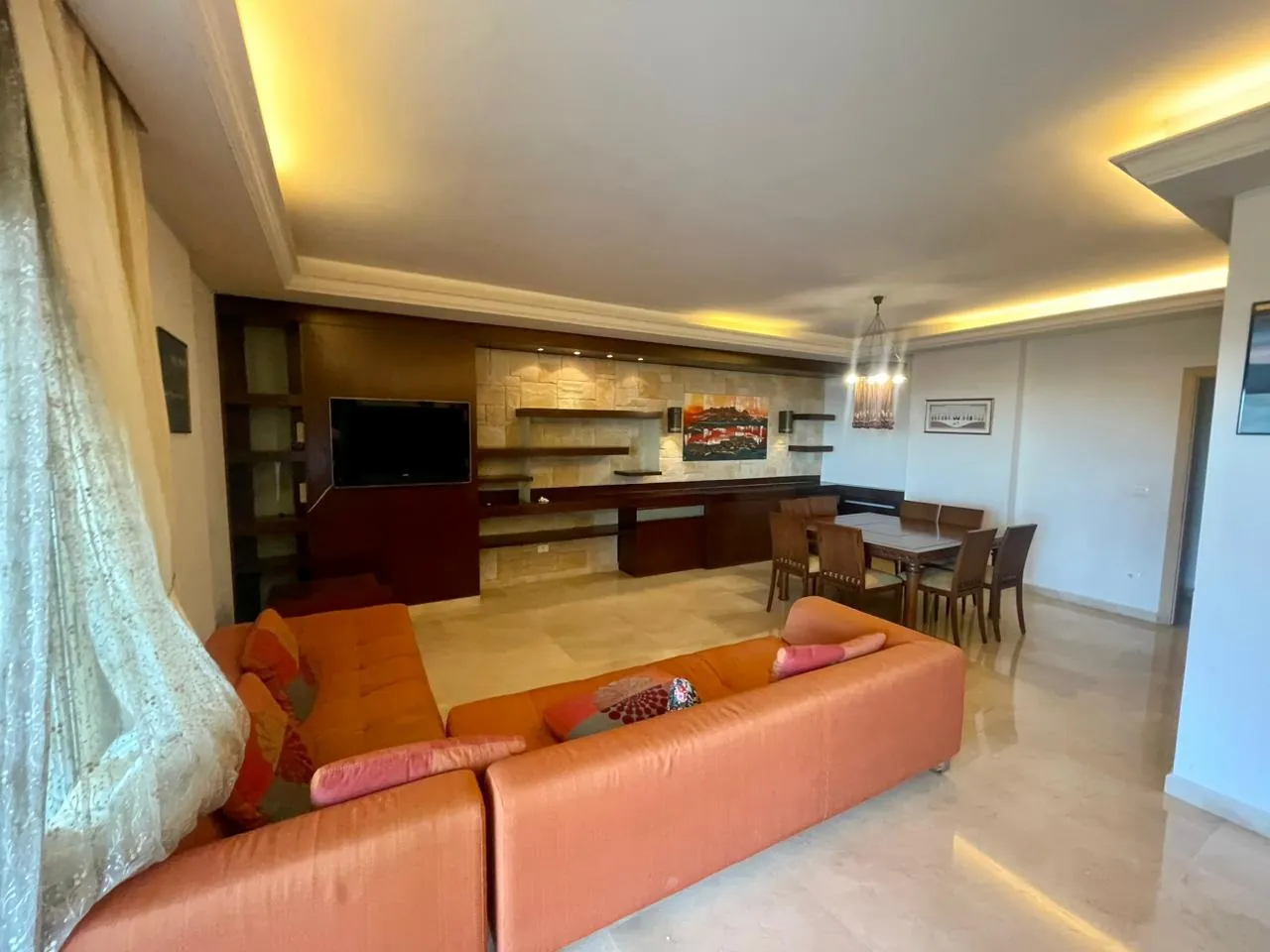 Semi Furnished Apartment in Kfarhbab with an Amazing Sea View — الصورة 2
