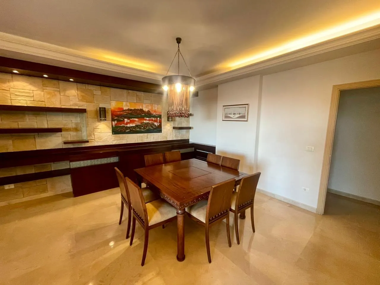 Semi Furnished Apartment in Kfarhbab with an Amazing Sea View — الصورة 3