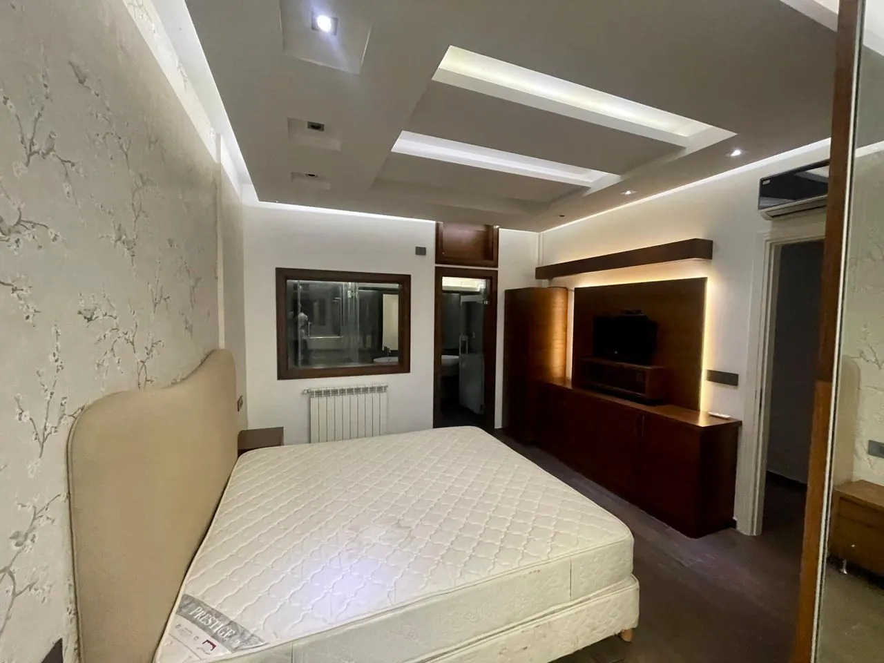 Semi Furnished Apartment in Kfarhbab with an Amazing Sea View — الصورة 5