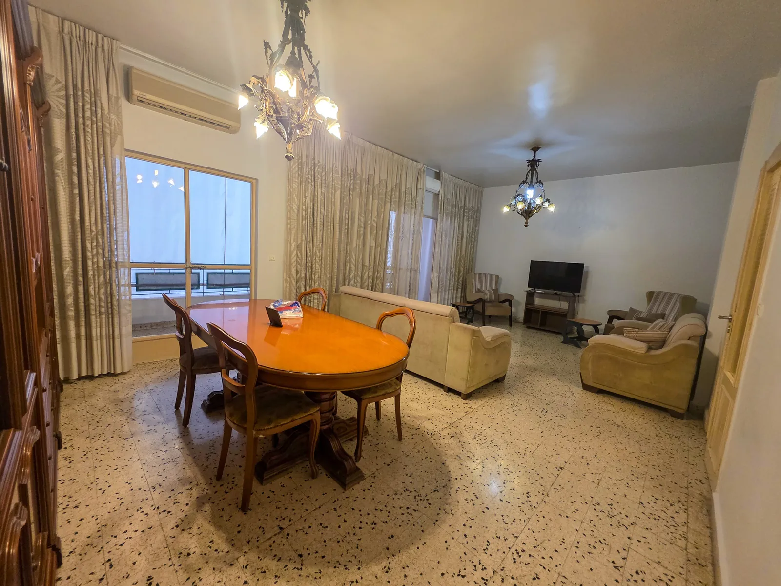 Fully Furnished Prime Location Apartment in Zalka, Metn — الصورة 2