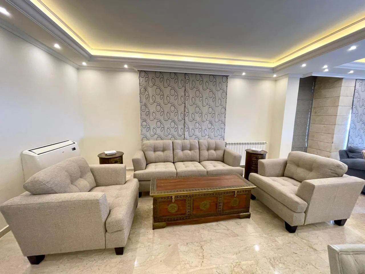 Ultra-Prime Location Apartment in Adma with Panoramic Sea View — الصورة 3