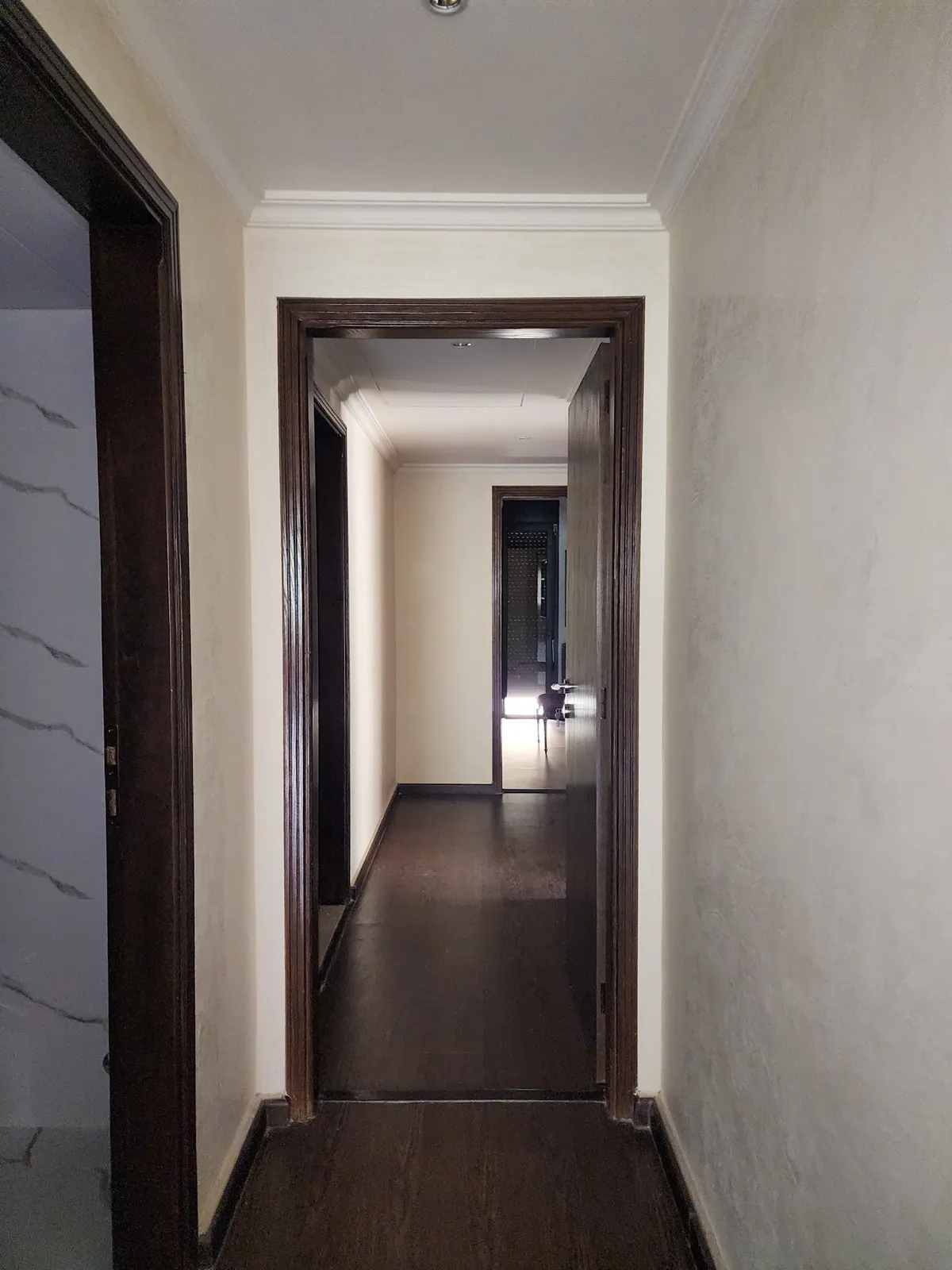 High-End Furnished Apartment in Baabdat, Metn with Mountain View — الصورة 4