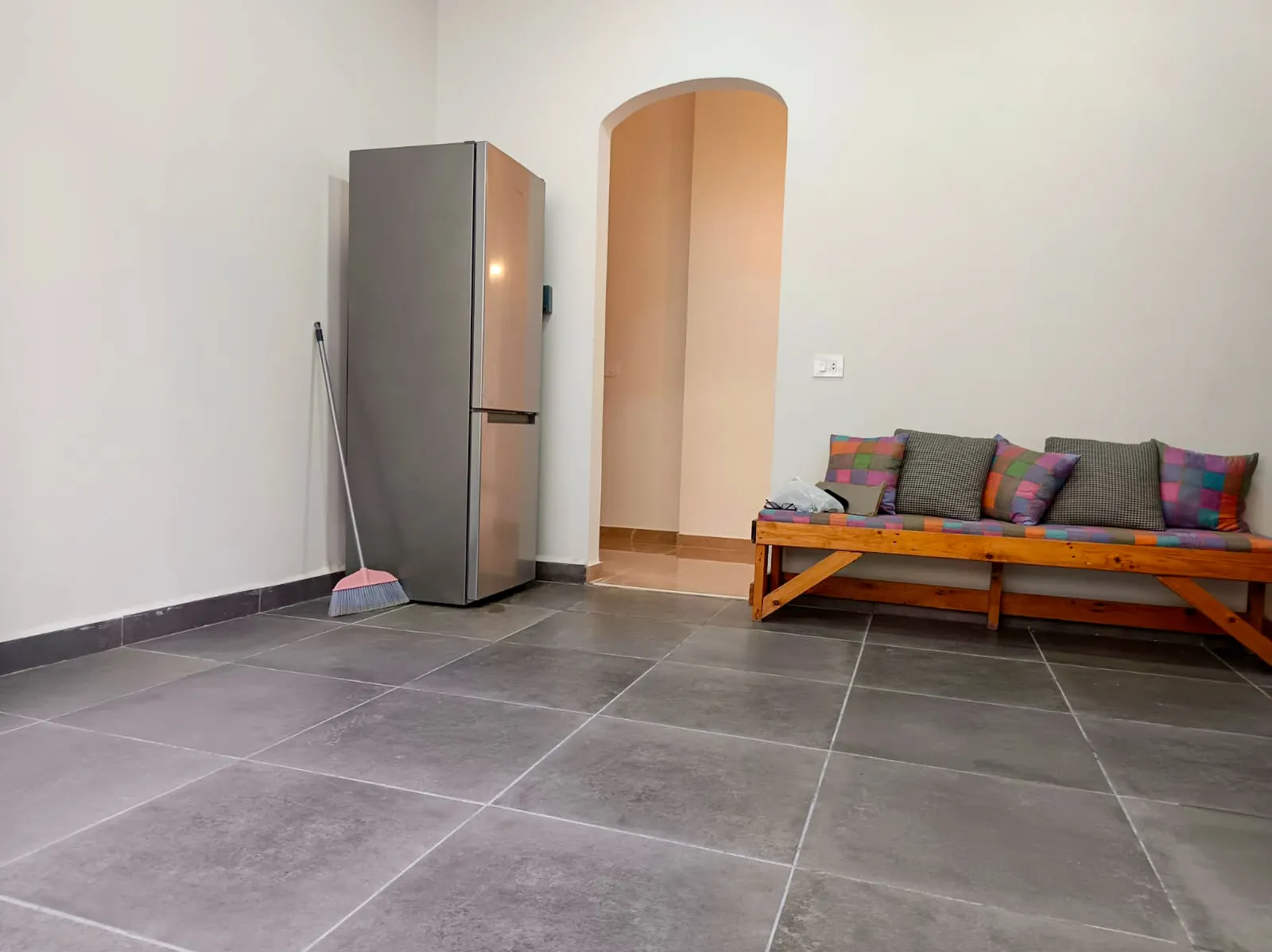 Renovated Apartment in Bkenneya, Metn with a Breathtaking Sea View — الصورة 3