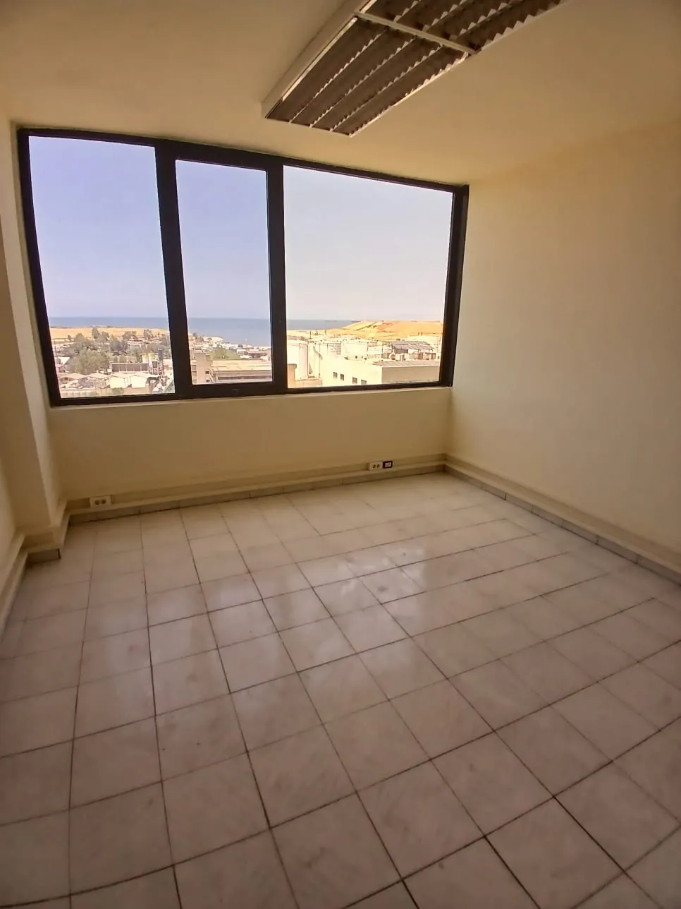 Prime Location Office in Dora, Metn in a BUSINESS CENTER — photo 3