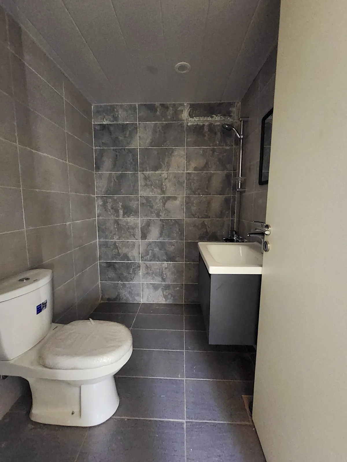 PRIME LOCATION Apartment in Baabdat, Metn with a Breathtaking Mountain View — photo 5