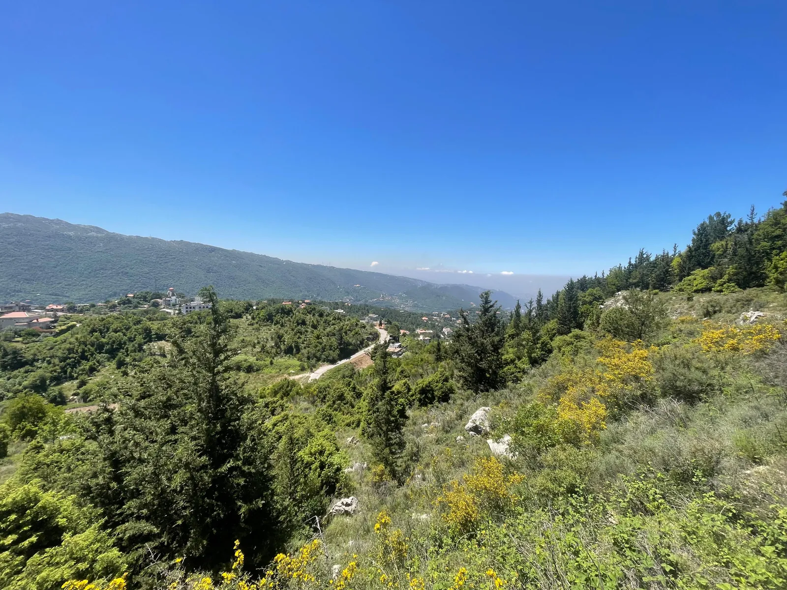 Land for Sale in Ghineh with an Amazing Mountain View