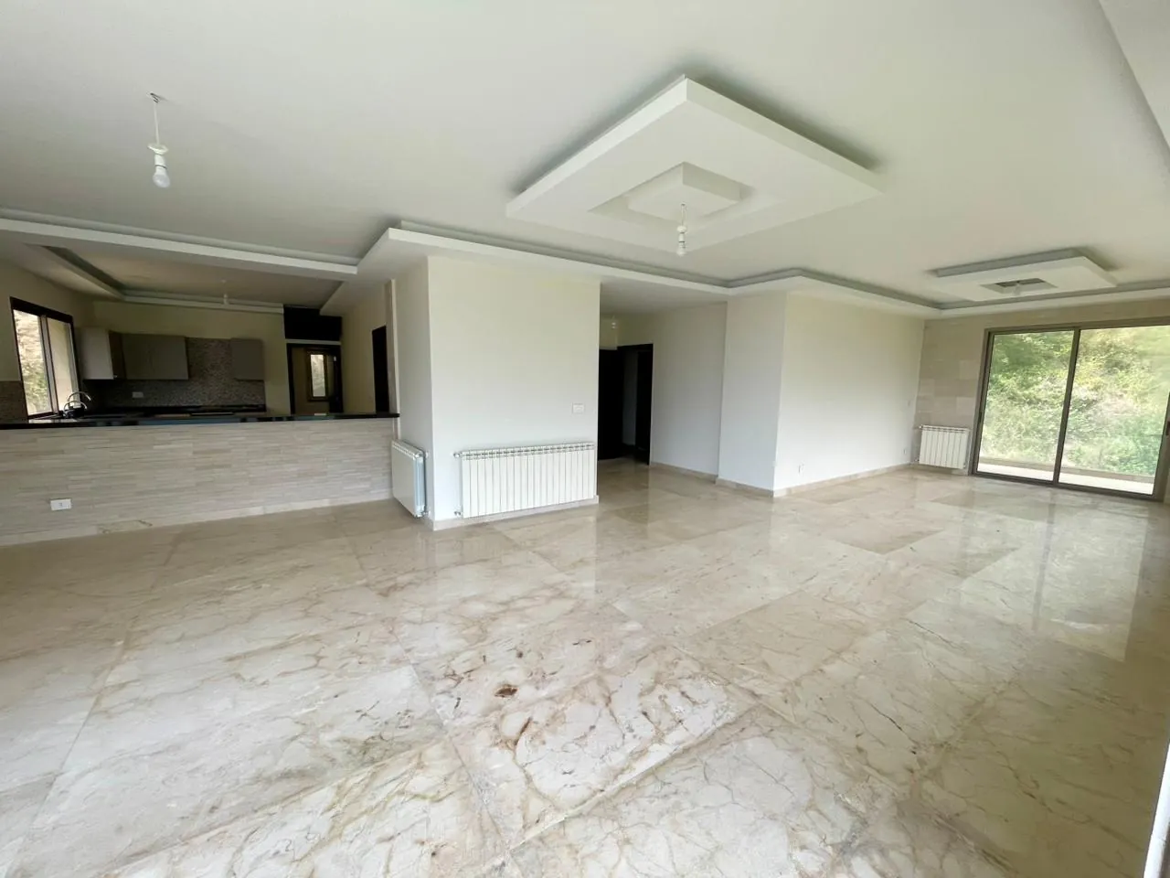 Apartment for Rent/Sale in Kfarhbab in a Very Calm Area — الصورة 3