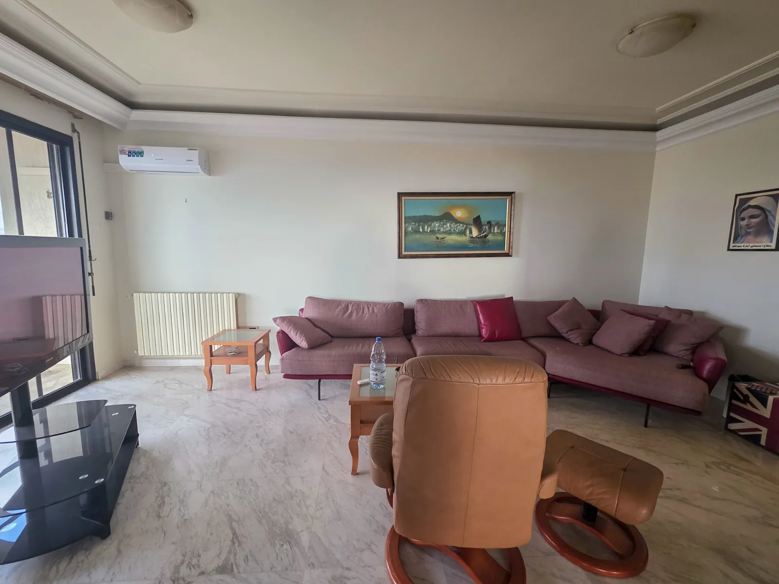 Furnished Spacious Apartment in Aoukar, Metn with a Breathtaking Sea View — photo 5