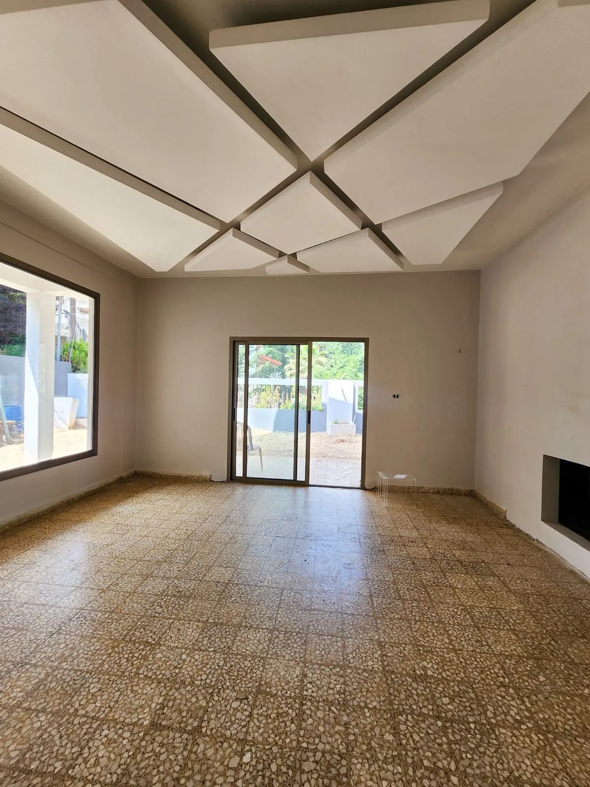 Renovated Detached House + Land in Bolonia, Metn with Mountain View — الصورة 3
