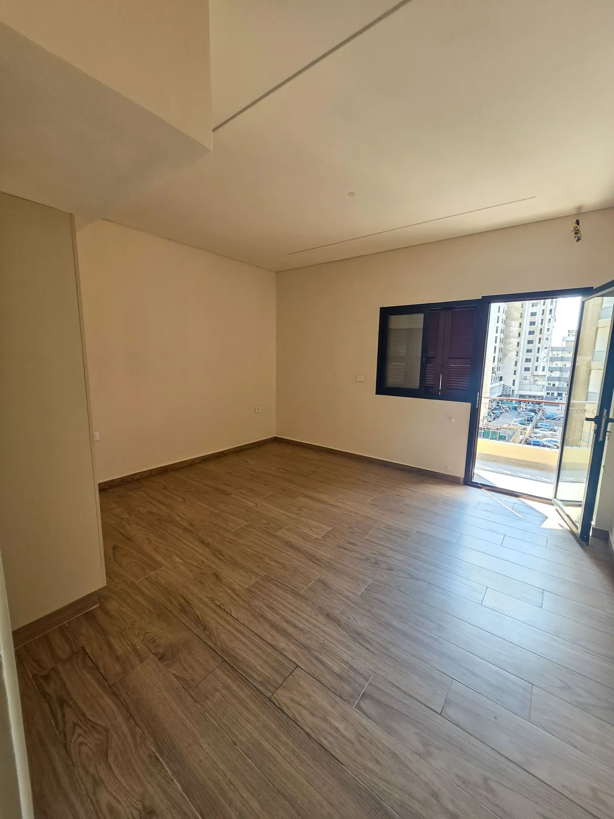 Fully Renovated Three Bedroom Apartment in Zalka Souks, Metn — الصورة 4
