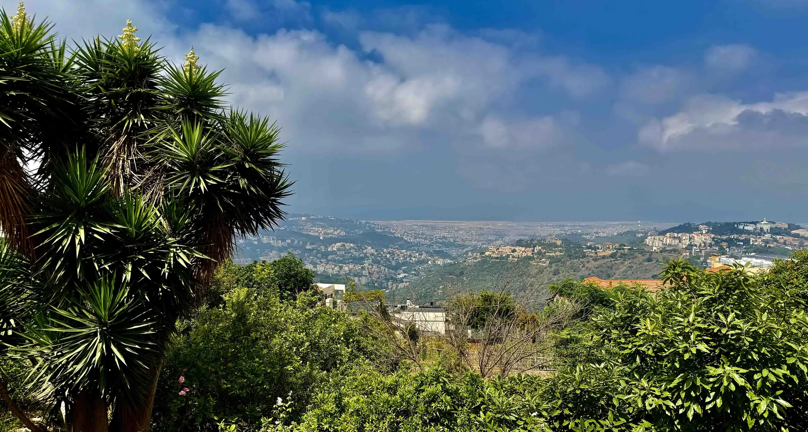 Land in Kahaleh, Aley with Airport + Sea view ( Non Obstructive)