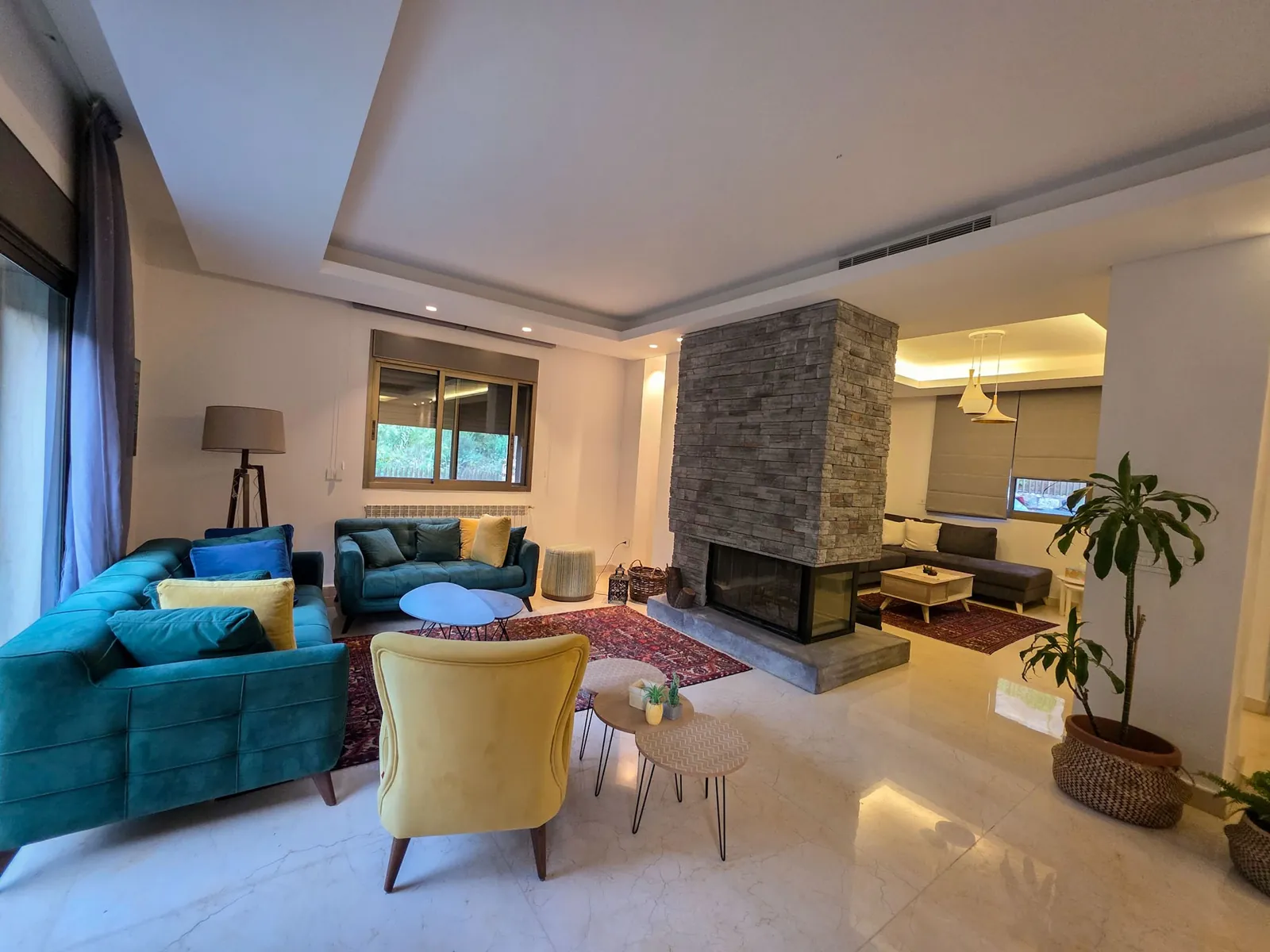 Fully Furnished Villa in Aoukar, Metn + 150 SQM Terrace/Garden — الصورة 3