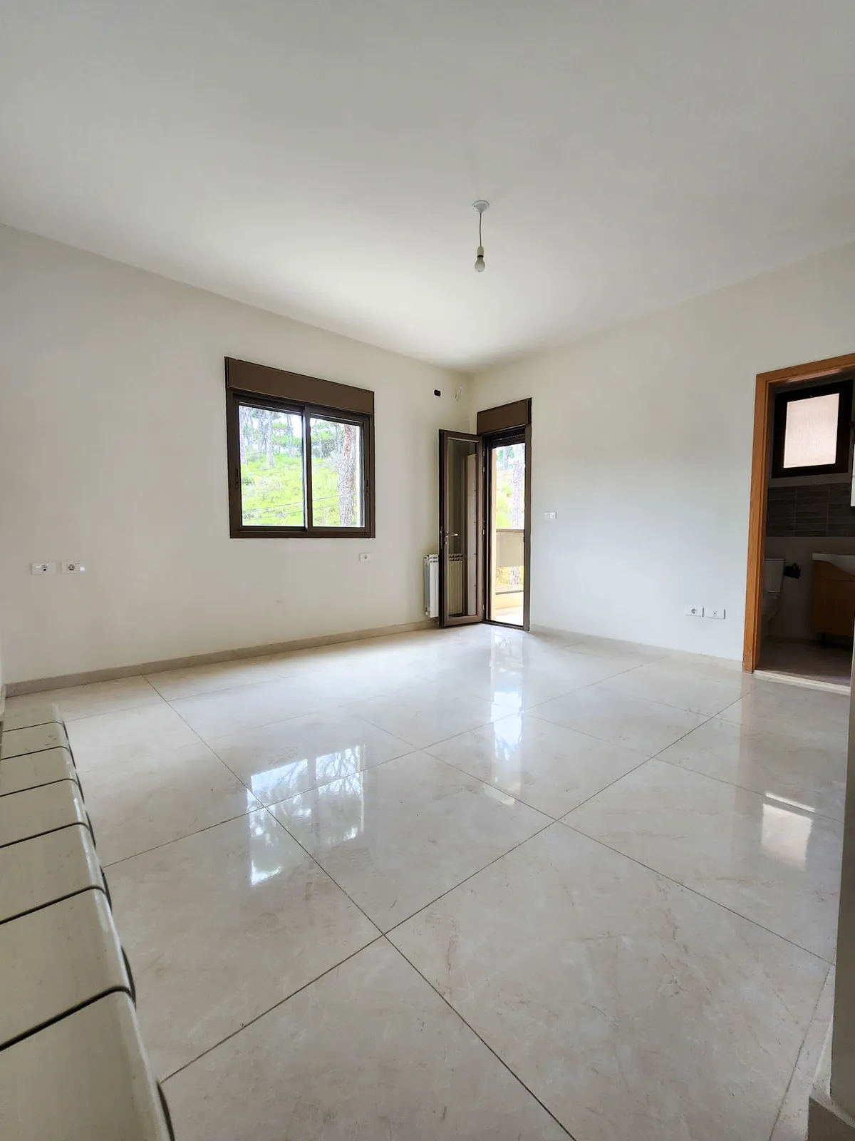Prime Location Apartment in Broumana, Metn with a Mountain View — الصورة 2