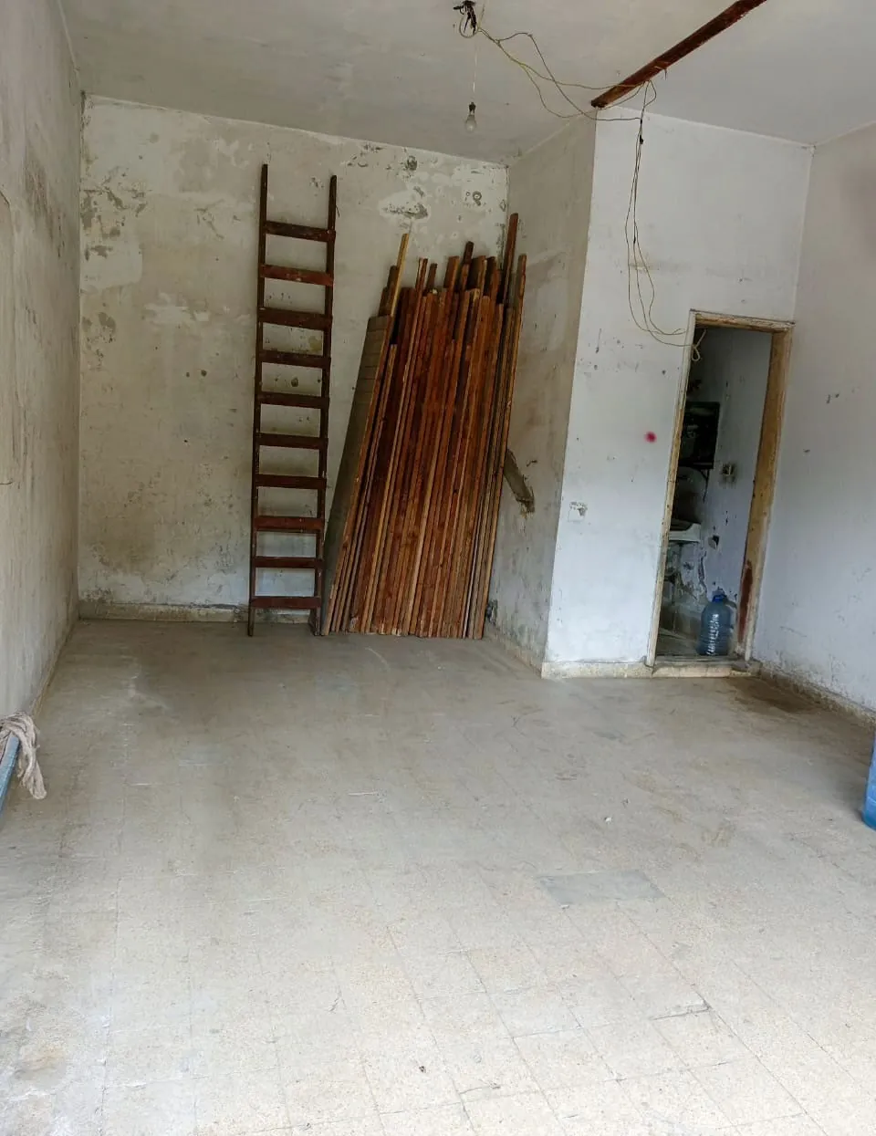Prime Location Commercial Shop/Warehouse in Bikfaya, Metn