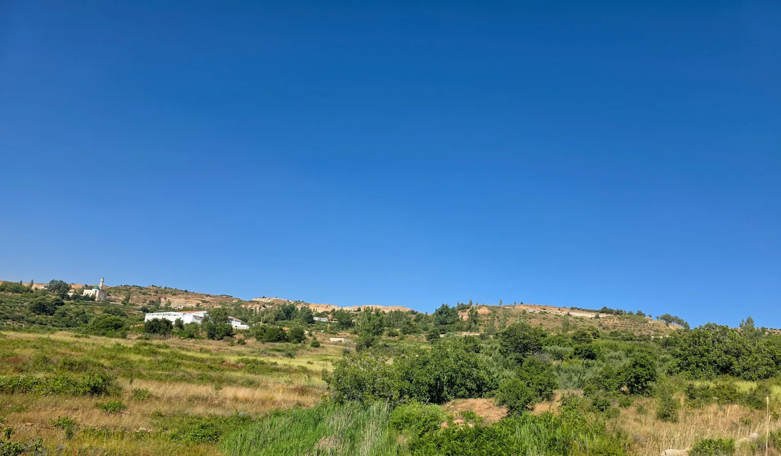 Land in Tarchich, Baabda with a Breathtaking Mountain View — photo 4