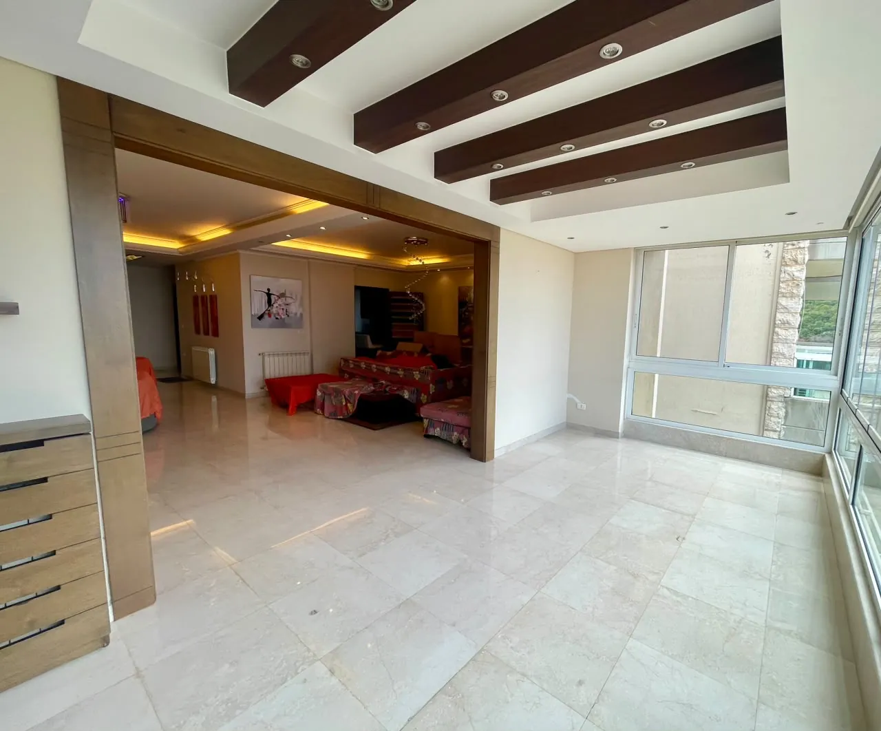 Apartment for Rent in Sahel Alma with an Open Sea View — الصورة 4