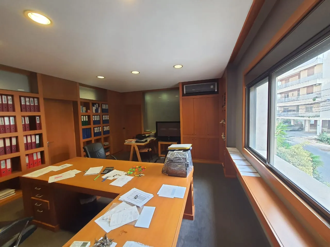 Prime Location for Rent/SALE Furnished Office + Warehouse in Mansourieh, Metn — photo 5