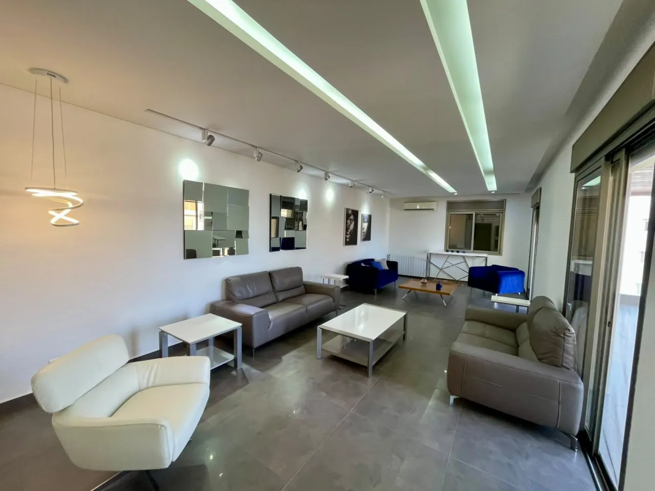 Apartment for Sale in Haret Sakher, Keserwan + Panoramic Sea view — الصورة 3