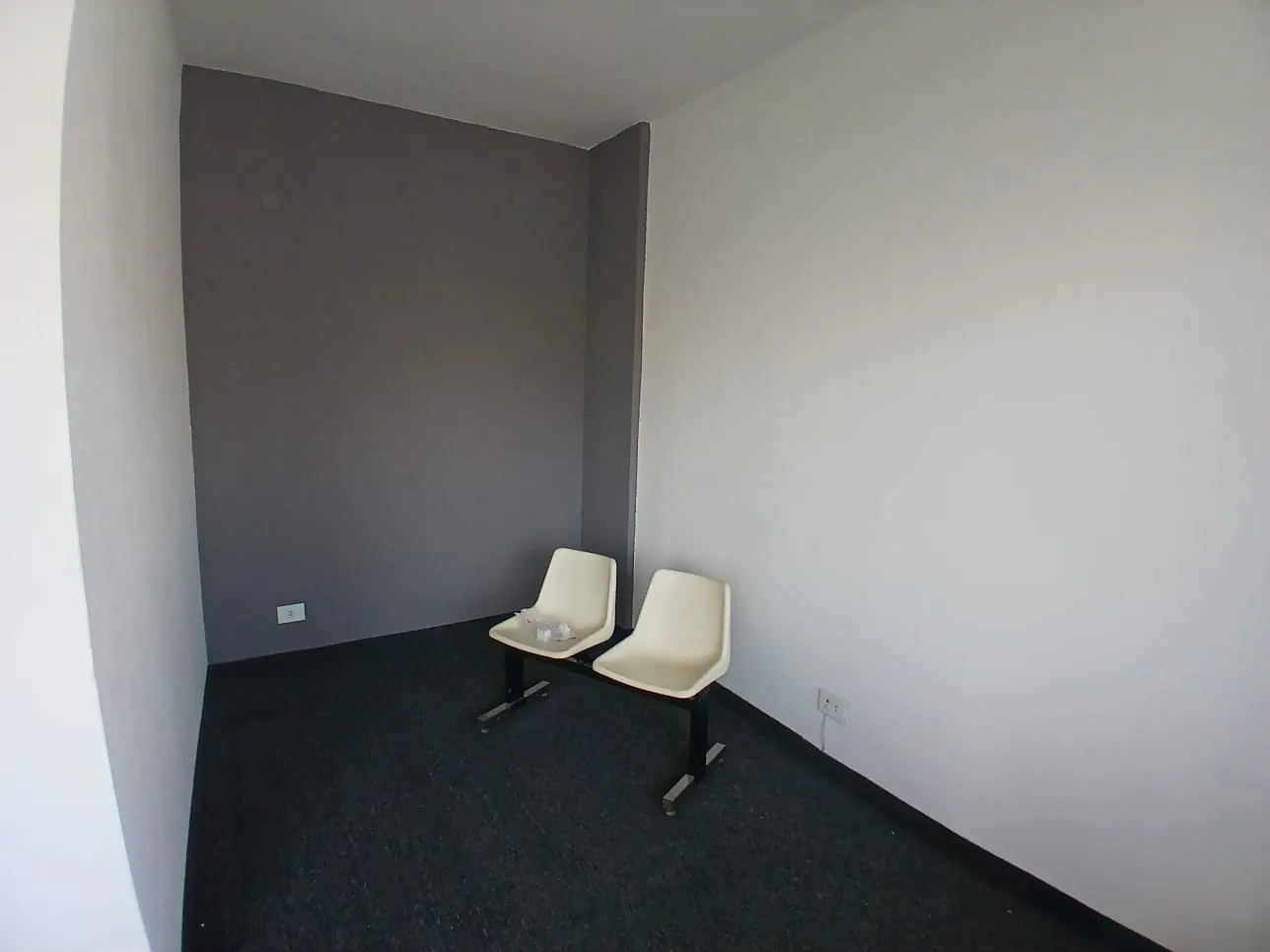 Prime Location Office in Bauchrieh, Metn — الصورة 4