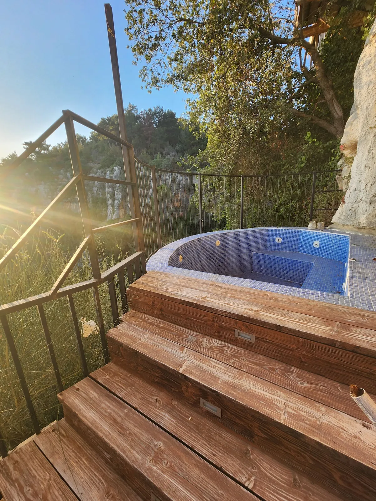 FURNISHED Triplex Villa in Baabdat, Metn with a Breathtaking Mountain View — الصورة 3