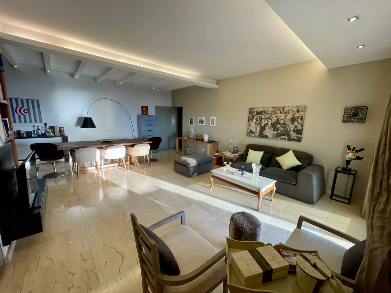 Fully Furnished Apartment for Sale in Haret Sakher with Sea View — الصورة 3