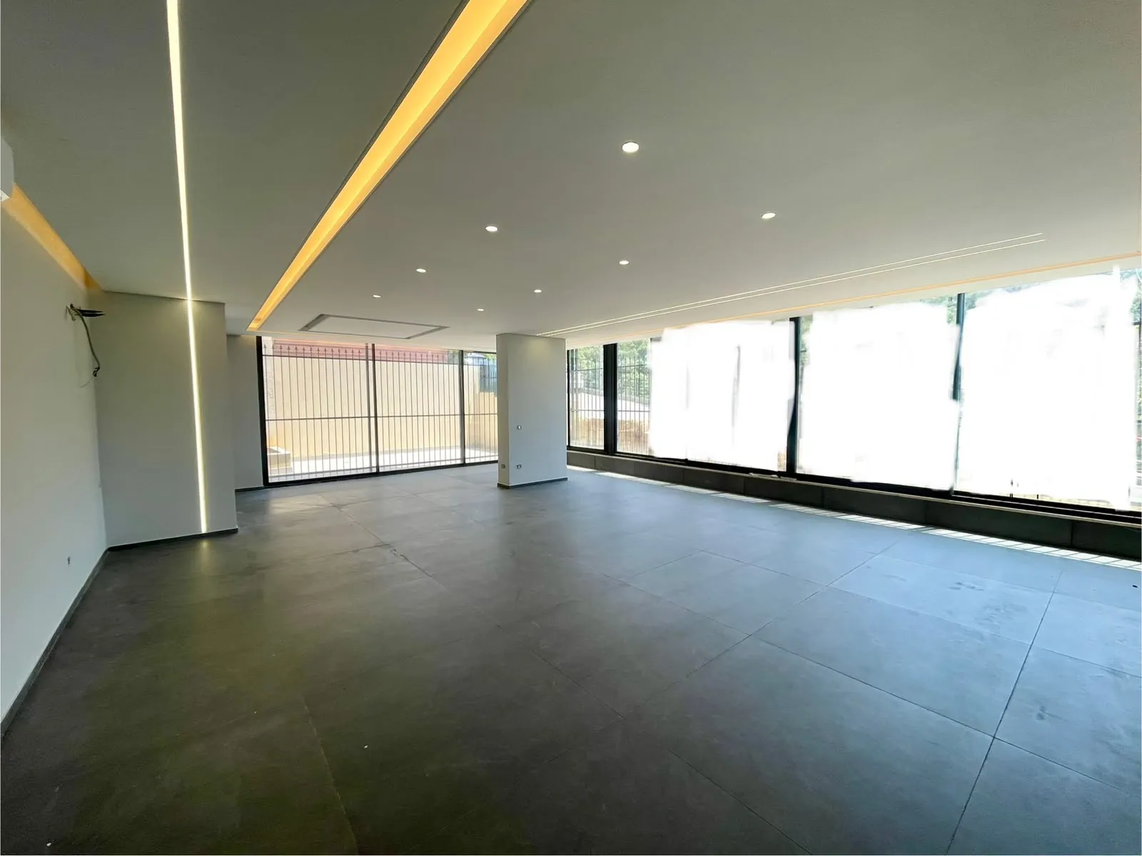 230 SQM Prime Location Apartment in Kfarhbab + 150 SQM TERRACE — الصورة 3