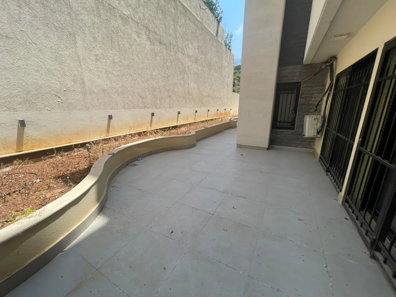 230 SQM Prime Location Apartment in Kfarhbab + 150 SQM TERRACE — الصورة 4