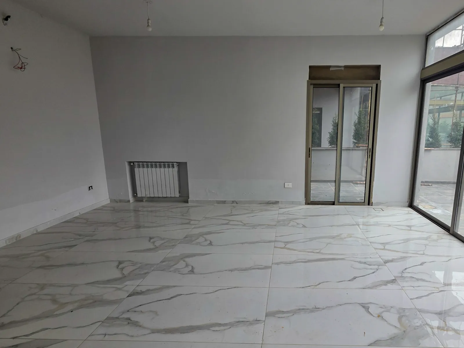 New Three Bedroom Apartment in Dbayeh, Metn with Terrace/Garden — الصورة 2