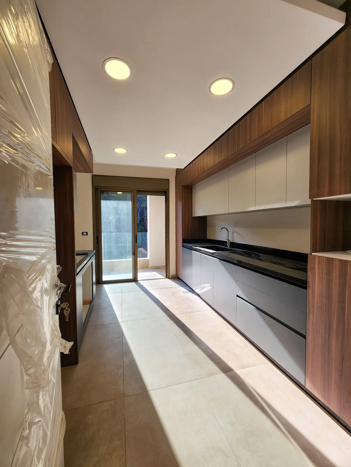 HIGH END Luxurious Apartment in Baabdat, Metn + Mountain View — الصورة 3