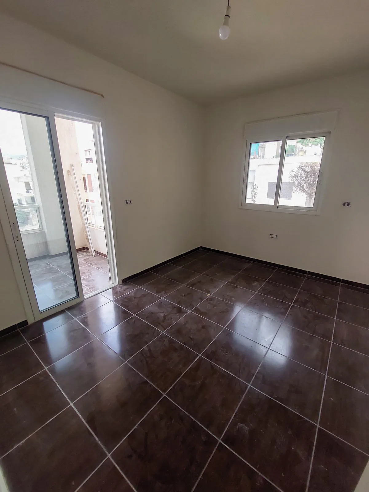 Spacious Apartment in Zikrit, Metn with Sea and Mountain View — الصورة 3