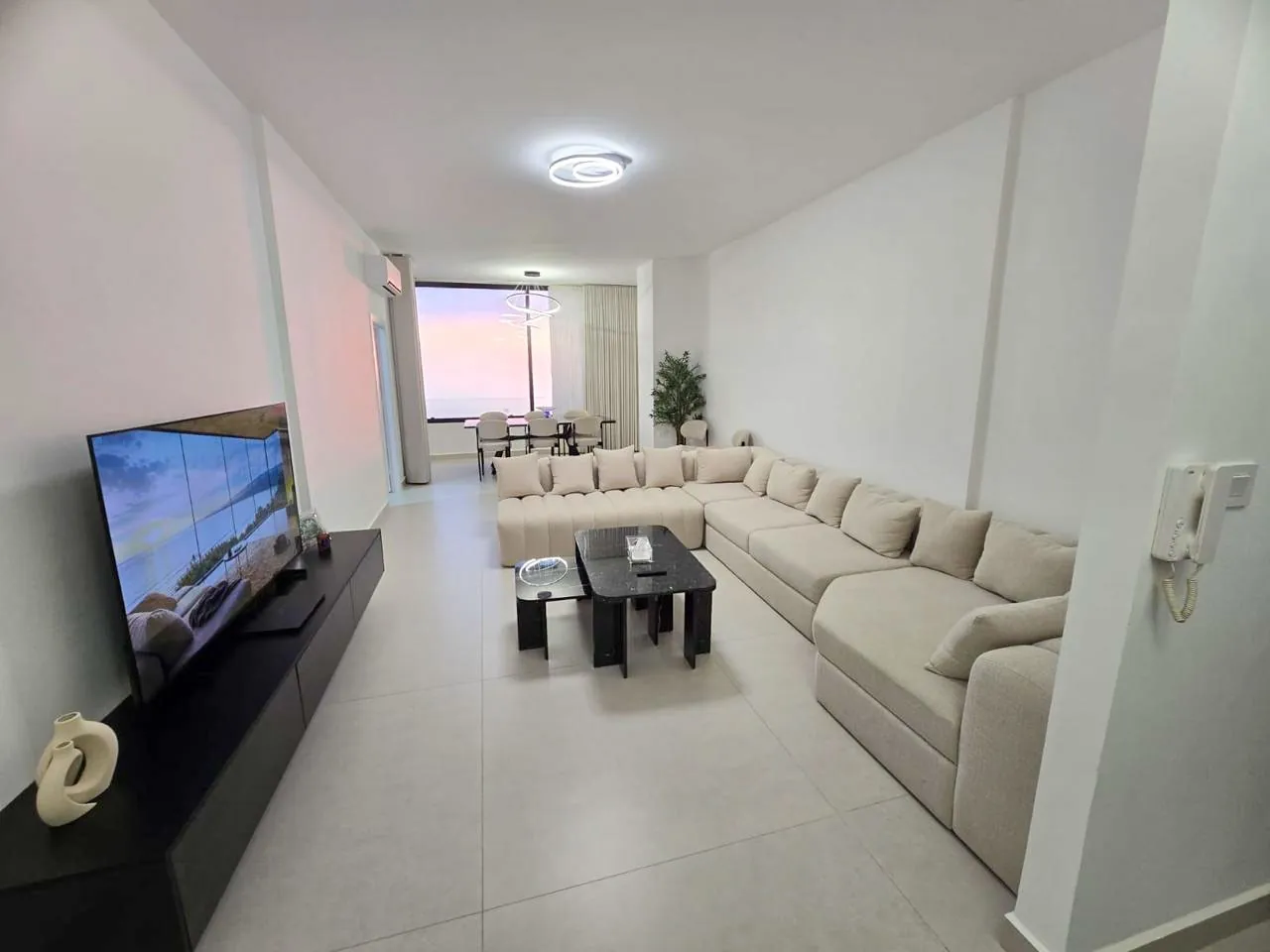 Fully Renovated/Furnished Apartment in Elissar, Metn with a Breathtaking Sea View — الصورة 2