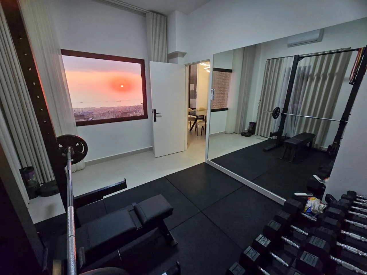 Fully Renovated/Furnished Apartment in Elissar, Metn with a Breathtaking Sea View — الصورة 5