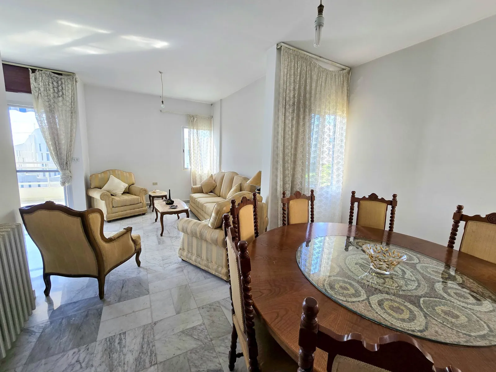 Semi Furnished Spacious Apartment in Aoukar, Metn with Sea View — الصورة 4