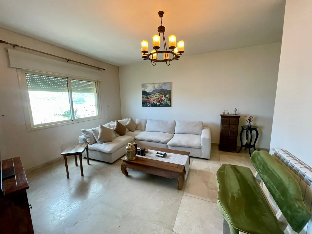 Fully Decorated Apartment for Sale in Ghazir with Sea and Mountain View — الصورة 2