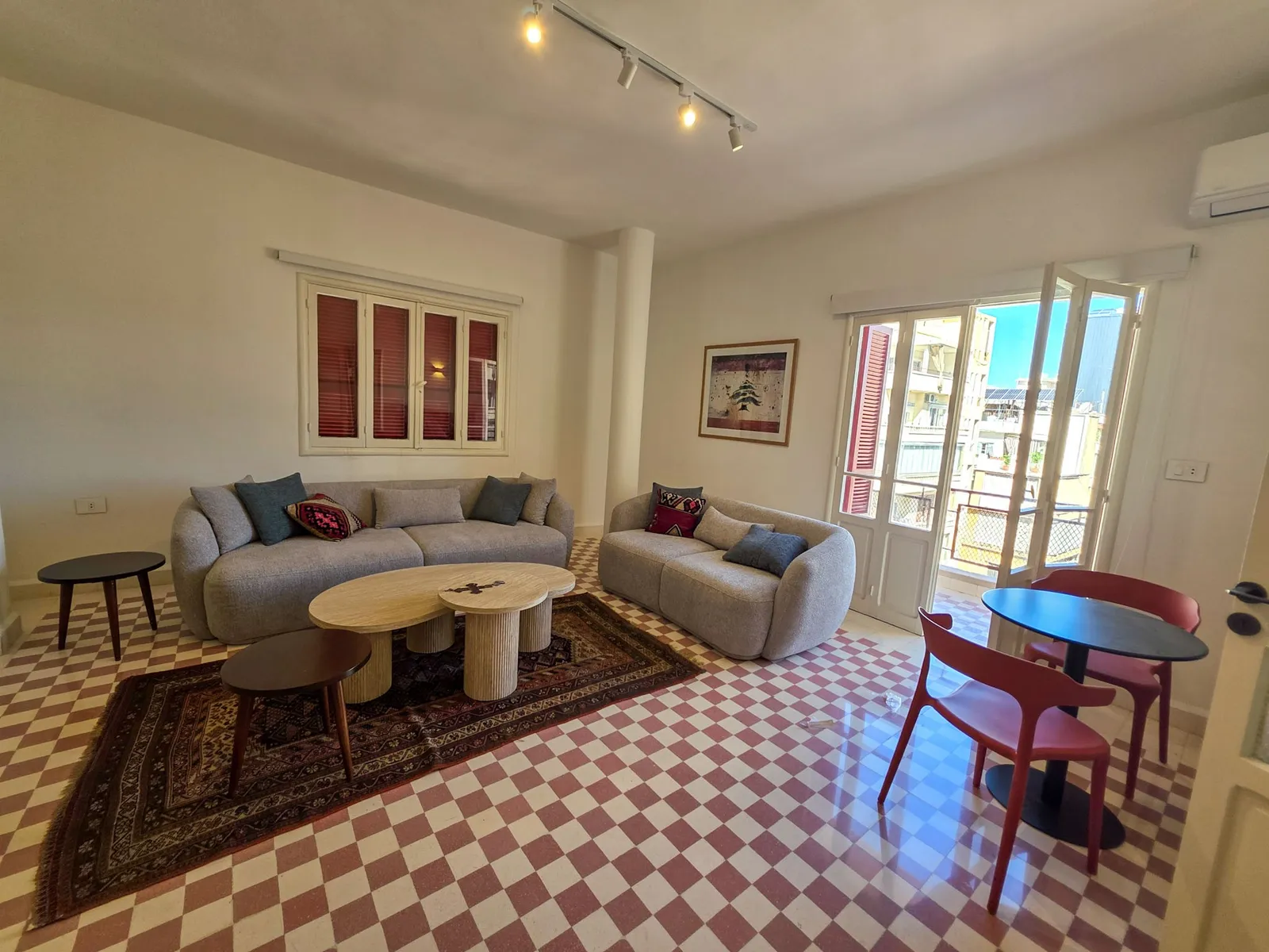 Fully Furnished Prime Location Apartment in Achrafieh, Beirut