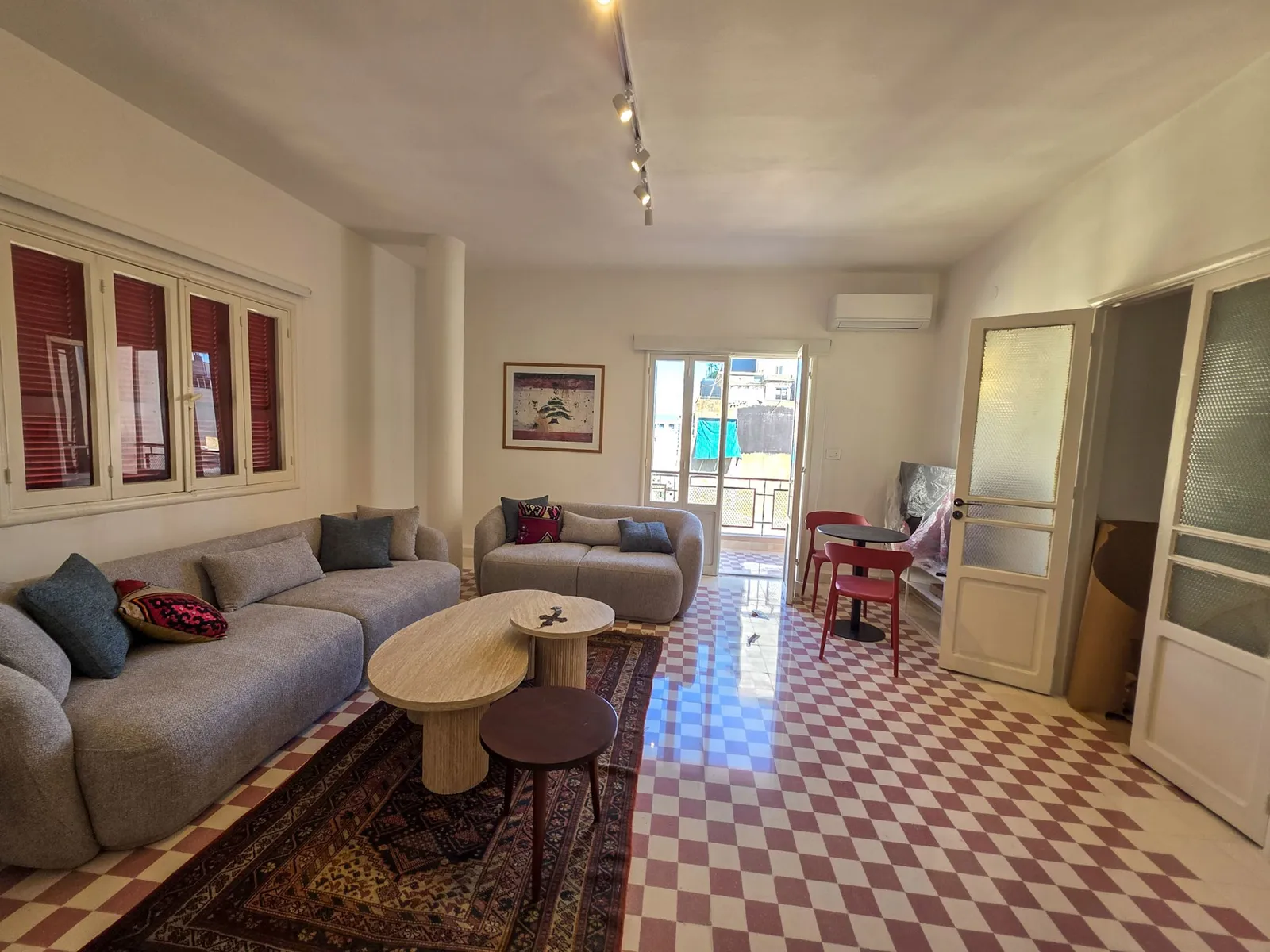 Fully Furnished Prime Location Apartment in Achrafieh, Beirut — photo 2
