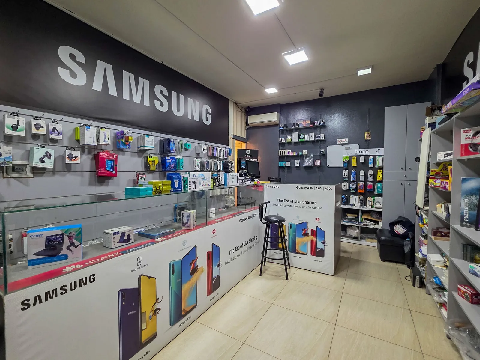 Prime Location Shop in Atchaneh, Metn