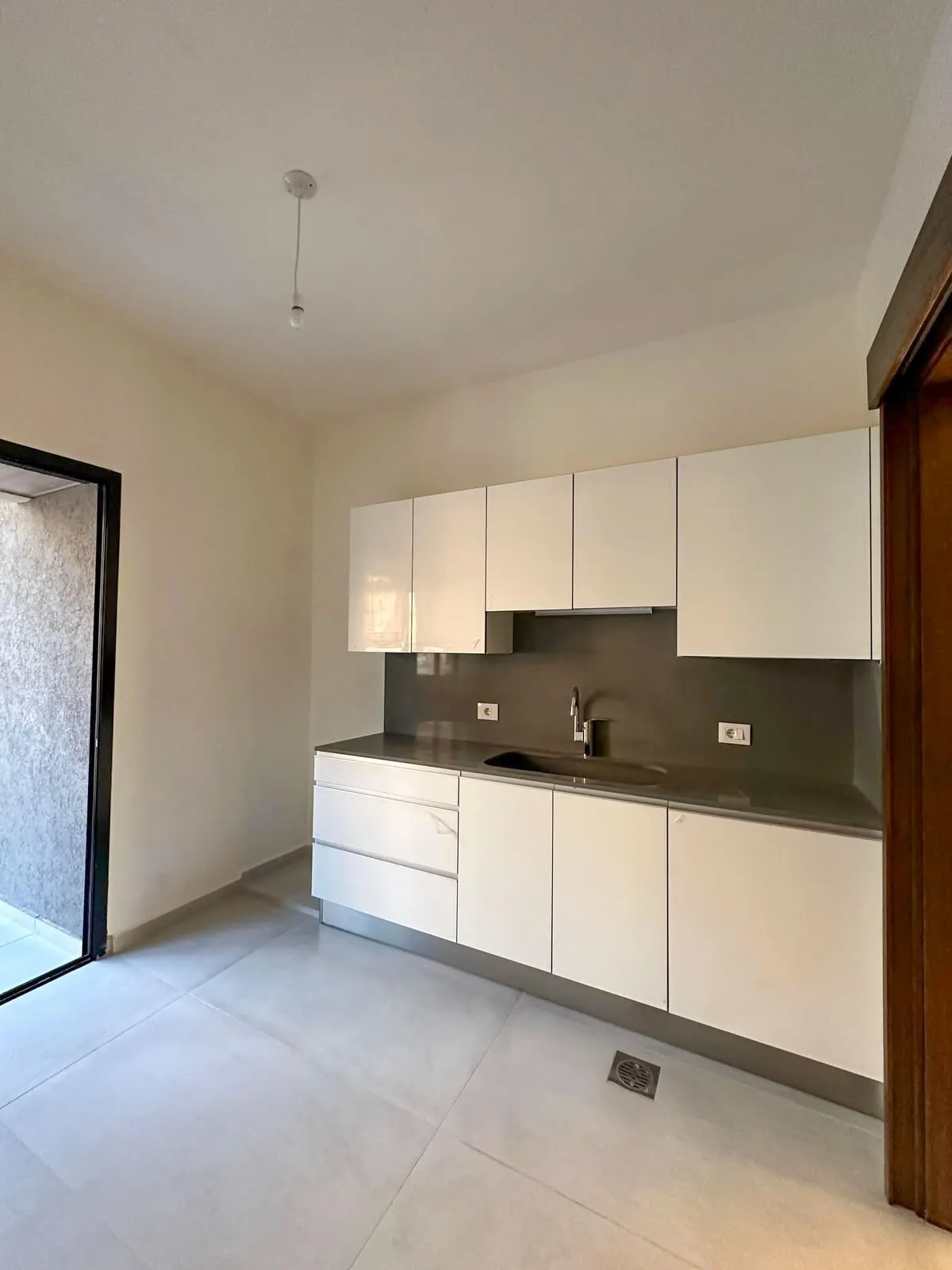 New Apartment in Jal El Dib, Metn with a Breathtaking Sea View — الصورة 3