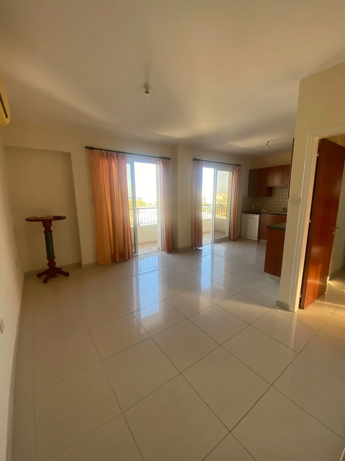 Apartment in Mackenzie, Cyprus — photo 2