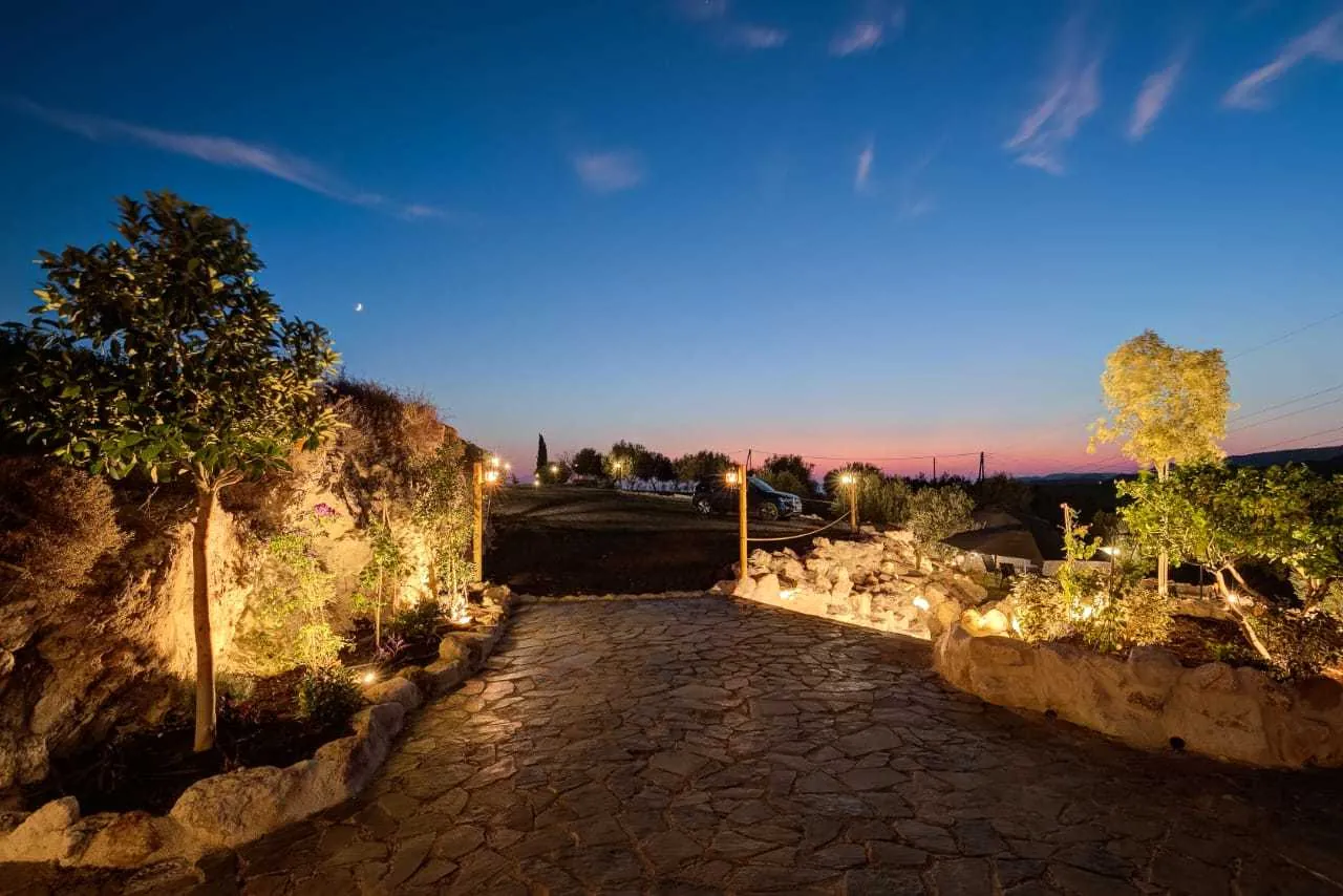 Land + House in Anarita, Paphos , Cyprus Overlooking the Mountains — photo 4