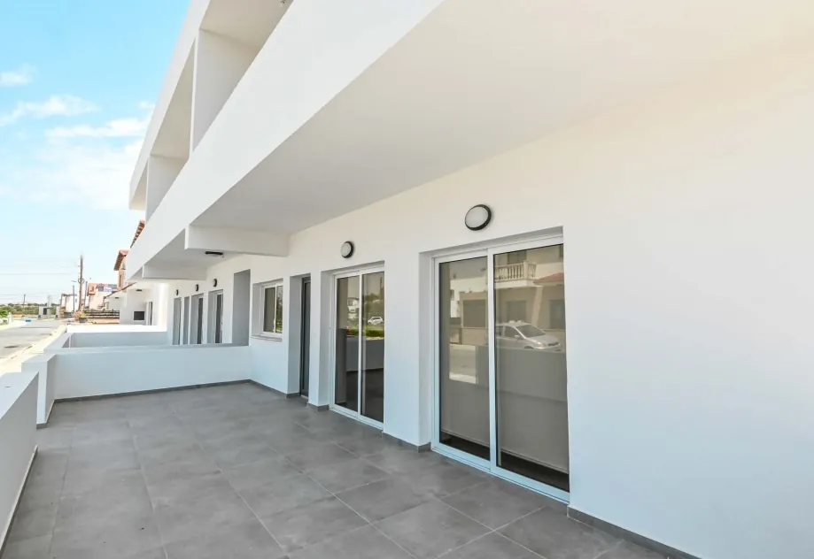 Prime Location Apartment in Livadia, Larnaca with Terrace — الصورة 2