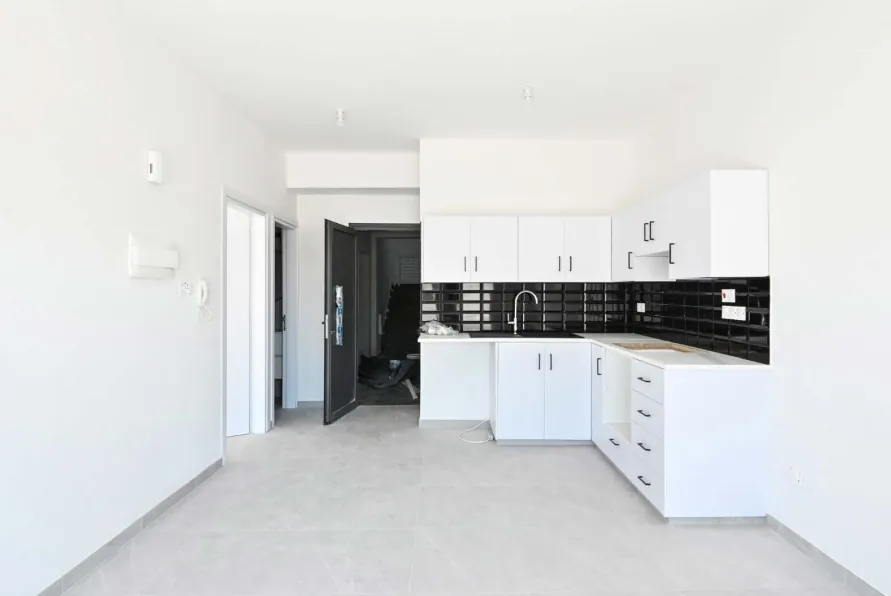 Prime Location Apartment in Livadia, Larnaca with Terrace — الصورة 5