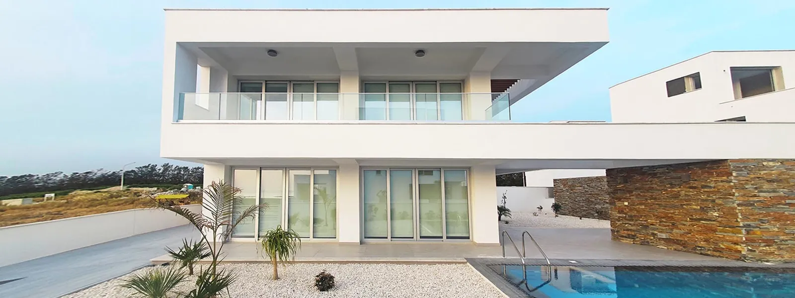 Prime Location Sea Side Villa in Paphos, Cyprus + 513 SQM Land — photo 2
