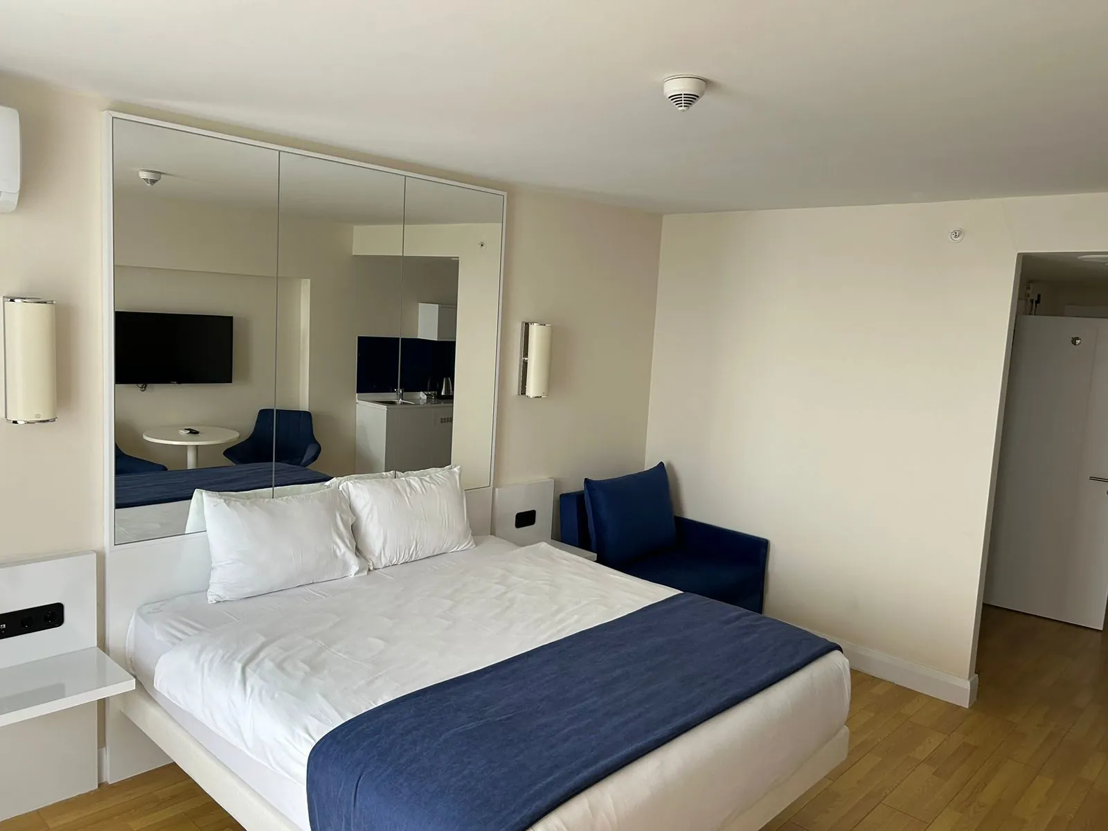 Fully Furnished Studio at Batumi, Georgia — الصورة 3